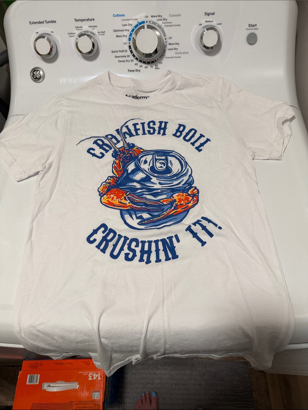 White Crawfish Boil Graphic Tee - Crushin' It!